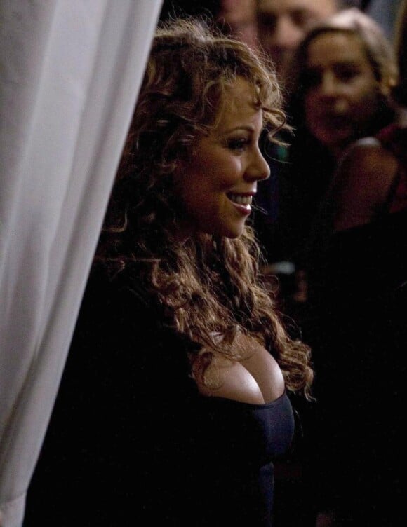 Mariah Carey aime toujours dévoiler ses formes généreuses