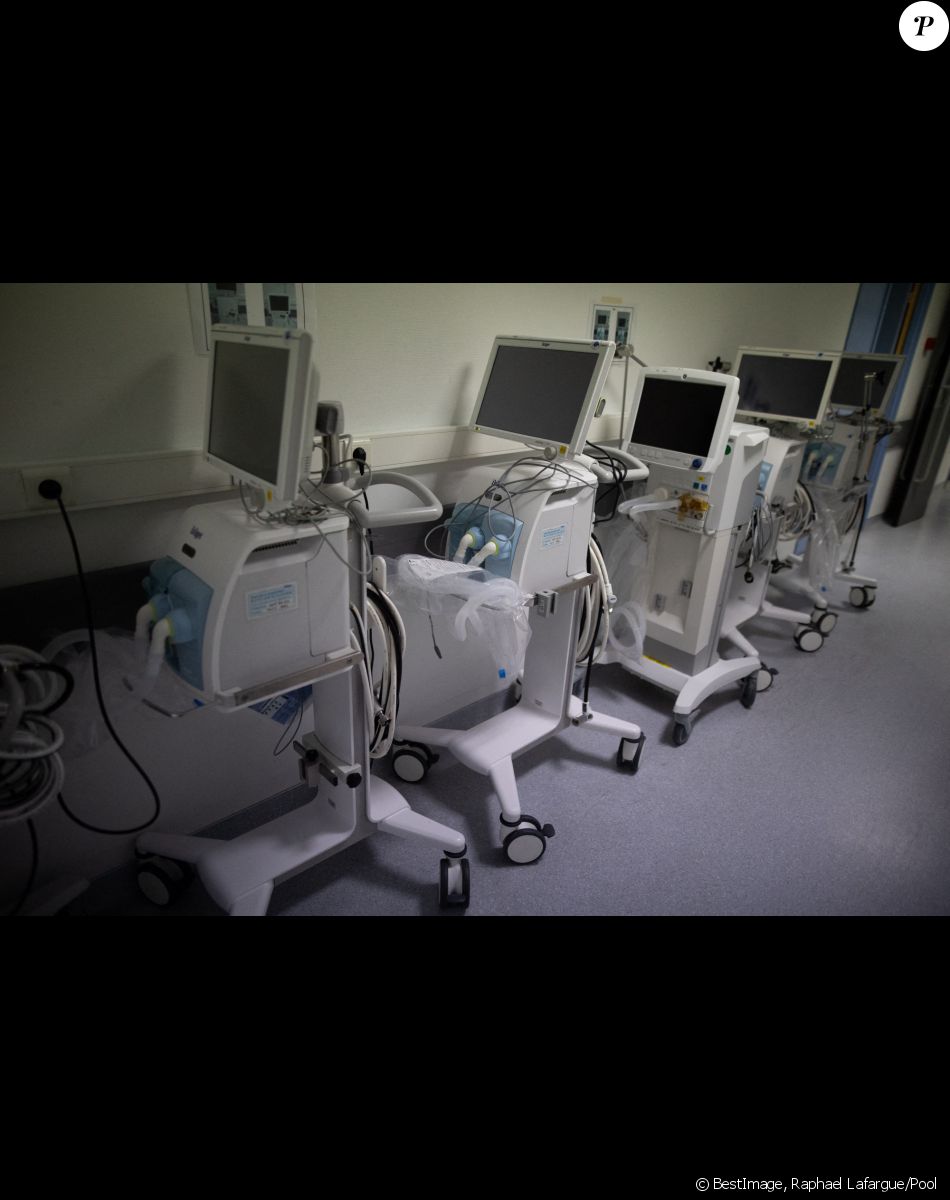 Les urgences de l'hôpital Cochin pendant le réveillon du Nouvel An à Paris à Paris, France, le 31 décembre 2021