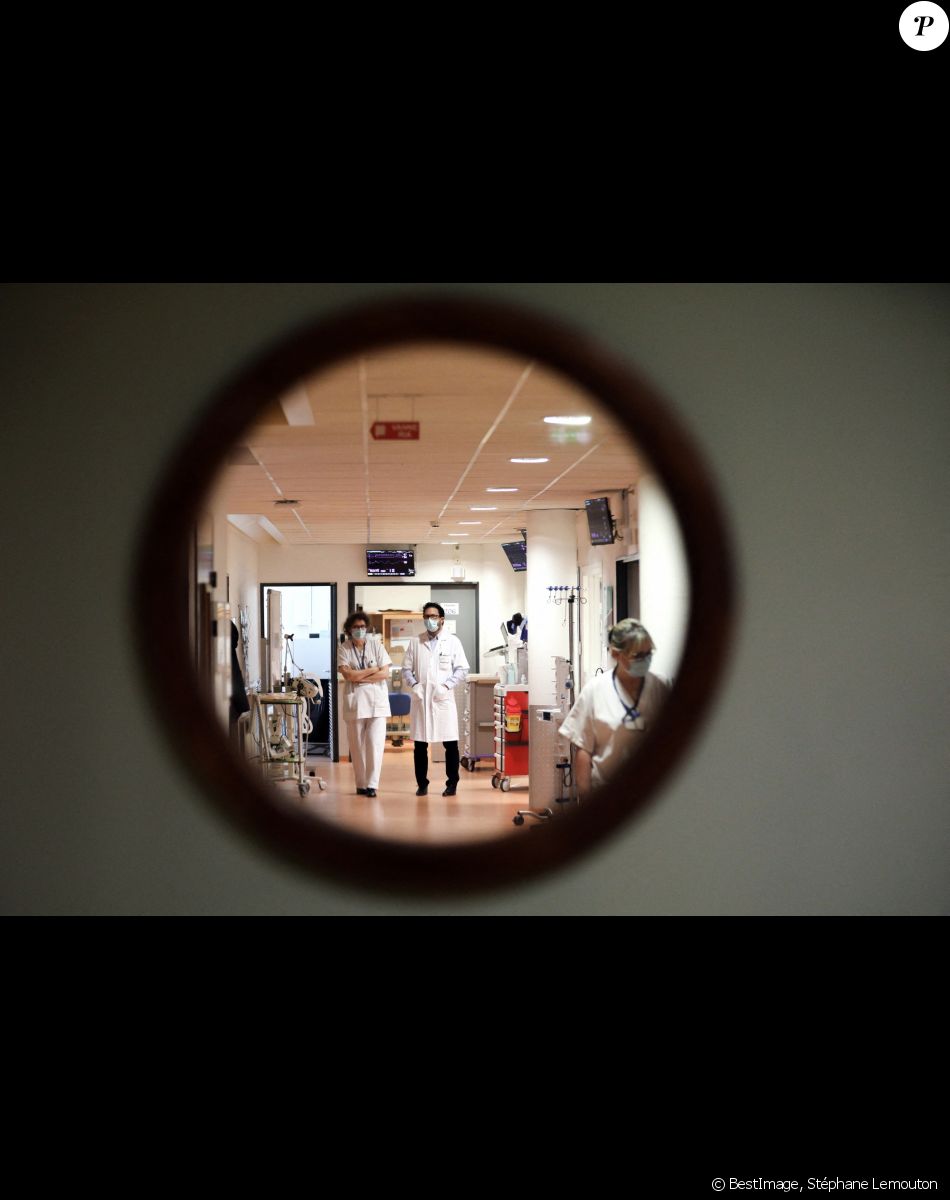 Les services de réanimation et de pneumologie du centre Hospitalier Régional Universitaire de Tours, le 2 avril 2021