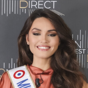 Exclusif - Diane Leyre (Miss France 2022) - Backstage - Enregistrement de l'émission "On Est En Direct", présentée par L.Salamé et L.Ruquier, et diffusée en direct le 18 décembre sur France 2 © Jack Tribeca / Bestimage