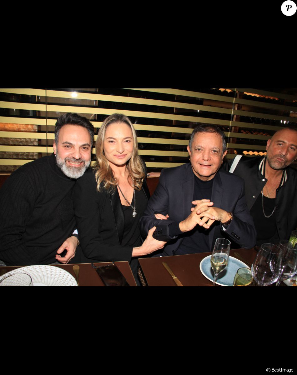 Exclusif - Paul Bou Antoun et sa femme Stéphanie, Edouard Nahum - Lancement du restaurant "Festif chez Noura", gastronomie libanaise, à Paris. Le 3 janvier 2022. © Baldini / Perusseau / Bestimage