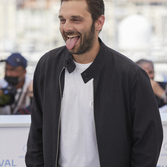 Pio Marmaï au photocall du film La fracture lors du 74ème festival international du film de Cannes le 10 juillet 2021 © Borde / Jacovides / Moreau / Bestimage 