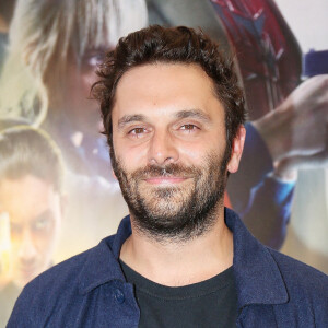 Pio Marmai lors de la première du film "Comment je suis devenu super-héros" lors du festival Paradiso au Cour Carrée du palais du Louvre à Paris, France, le 3 juillet 2021. © Panoramic/Bestimage 