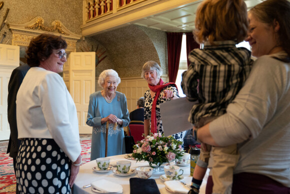 La reine Elisabeth II quitte Sandringham House, qui est la résidence de la reine à Norfolk, après une réception avec des représentants de groupes communautaires locaux pour célébrer le début du Jubilé de platine.Le 5 février 2022.