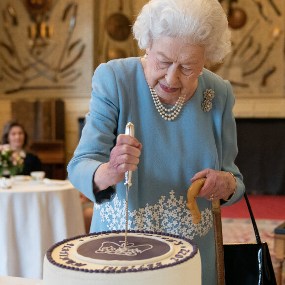 La reine Elisabeth II quitte Sandringham House, qui est la résidence de la reine à Norfolk, après une réception avec des représentants de groupes communautaires locaux pour célébrer le début du Jubilé de platine.