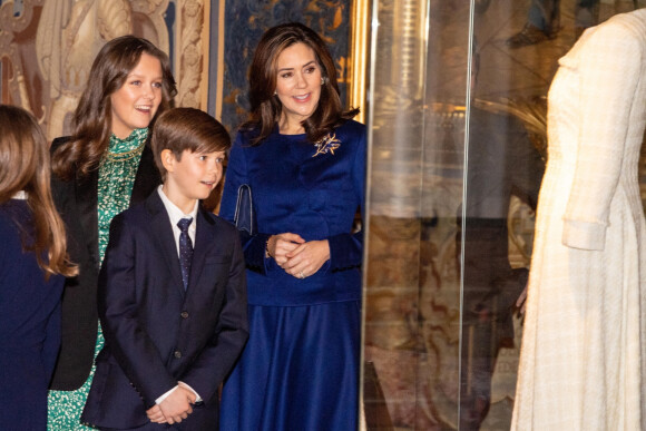 La princesse Mary, son fils le prince Vincent et sa fille la princesse Isabella - Ouverture de l'exposition "H.K.H. Crown Princess Mary 1972-2022", à l'occasion du 50ème anniversaire de la princesse Mary de Danemark, à Hillrod. Le 3 février 2022