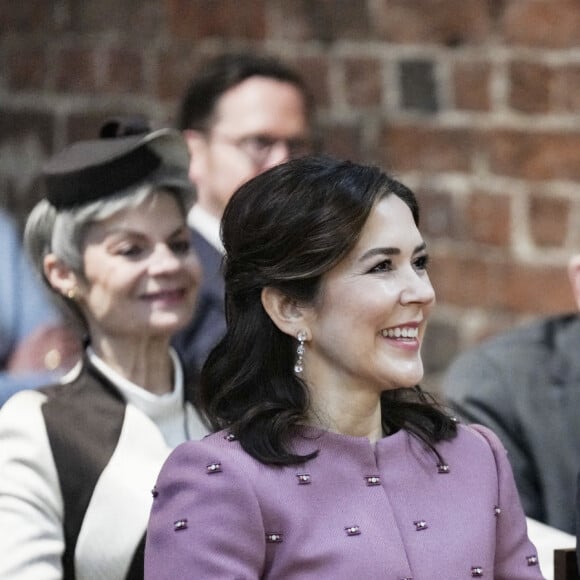 La princesse Mary et le prince héritier Frederik du Danemark lors de l'inauguration de l'exposition "Mary et les princesses héritières" au Koldinghus à Odense, Danemark, le 31 janvier 2022.