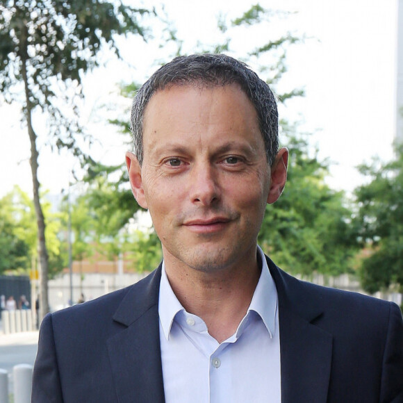 Exclusif - Marc-Olivier Fogiel à son arrivée devant les studios de BFM TV à Paris, le 26 juin 2020. © Panoramic / Bestimage