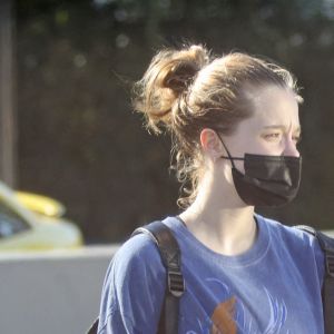 Exclusif - Shiloh Jolie Pitt à la sortie de son cours de danse à Los Angeles, le 23 novembre 2021.