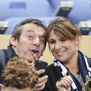 Jean-Luc Reichmann et sa femme Nathalie au match de qualification pour la Coupe du Monde 2018, "France-Bulgarie" au Stade de France à Saint-Denis, le 7 octobre 2016. © Pierre Perusseau/Bestimage 