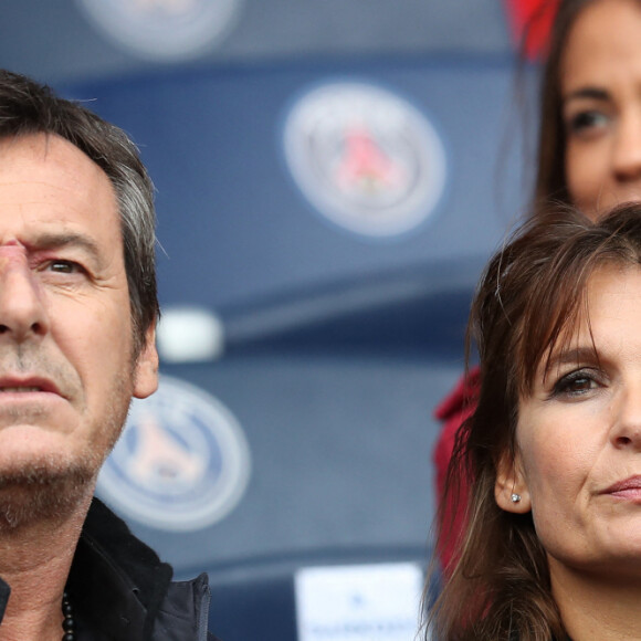 Jean Luc Reichmann et sa femme Nathalie - People au match de football entre le Psg et Bordeaux au Parc des Princes à Paris le 1er octobre 2016. © Cyril Moreau/Bestimage