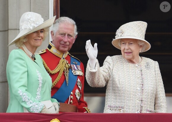 Camilla Parker Bowles, duchesse de Cornouailles, le prince Charles, prince de Galles, la reine Elisabeth II d'Angleterre - La famille royale au balcon du palais de Buckingham lors de la parade Trooping the Colour 2019, célébrant le 93ème anniversaire de la reine Elisabeth II, Londres, le 8 juin 2019. 