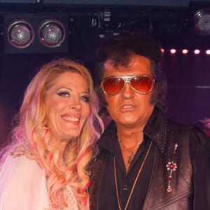 Exclusif - Loana (Loana Petrucciani), Eric Prayer (sosie d'Elvis Presley) - Concert de Eryl Prayer (sosie d'Elvis Presley) lors de la tournée "Elvis Tour intimiste" avec la participation de Loana au bateau théâtre "Le Nez Rouge" à Paris, le 26 juin 2021. © Christophe Clovis / Bestimage