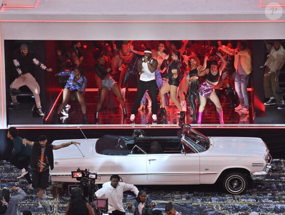 Eminem, Dr. Dre, Mary J. Blige et Snoop Dogg pendant la mi-temps du Super Bowl LVI à Los Angeles, le 13 février 2022. Photo Jim Ruymen/UPI/ABACAPRESS.COM