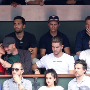 Zinédine Zidane, sa femme Véronique et leurs fils Luca et Enzo dans les tribunes des Internationaux de France de Tennis de Roland Garros à Paris, le 10 juin 2018. © Dominique Jacovides - Cyril Moreau/Bestimage