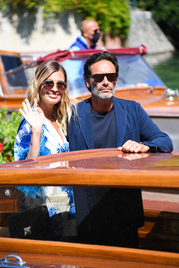 Anthony Delon et sa compagne Sveva Alviti à l'hôtel Excelsior lors de la 77ème édition du festival international du film de Venise (Mostra) le 2 septembre 2020. 