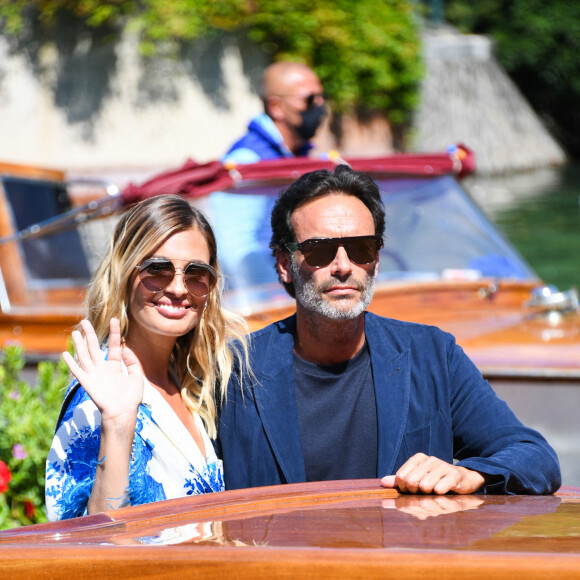 Anthony Delon et sa compagne Sveva Alviti à l'hôtel Excelsior lors de la 77ème édition du festival international du film de Venise (Mostra) le 2 septembre 2020. 