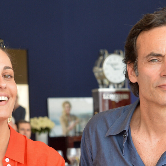 Anthony Delon et la comédienne Sveva Alviti lors du Longines Paris Eiffel Jumping au Champ de Mars à Paris, le 7 juillet 2019. © Veeren Ramsamy/Bestimage 