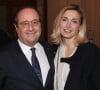 François Hollande et sa compagne Julie Gayet - Vernissage de l'exposition de Charles Ray à la Bourse du Commerce à Paris. @ Bertrand Rindoff/Bestimage