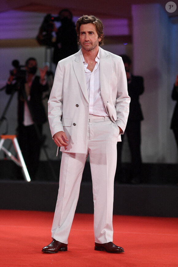 Jake Gyllenhaal lors de la première du film "The Lost Daughter" lors du festival international du film de Venise (La Mostra), à Venise, Italie, le 3 septembre 2021. 