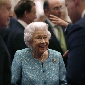 La reine Elisabeth II d'Angleterre et Boris Johnson (Premier ministre du Royaume-Uni) - Réception du "Global Investment Conference" au château de Windsor, le 19 octobre 2021. 
