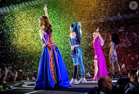 Melanie Brown (Mel B), Emma Bunton, Geri Halliwell, Melanie Chisholm (Mel C) - The Spice Girls en concert, pour le 3ème soir consécutif, au stade Etihad à Manchester. Le 3 juin 2019 