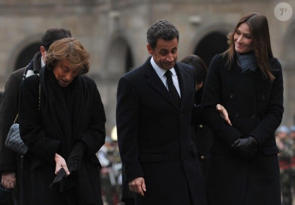 Carla Bruni aux funérailles de Philippe Séguin à Paris le 11 janvier 2010