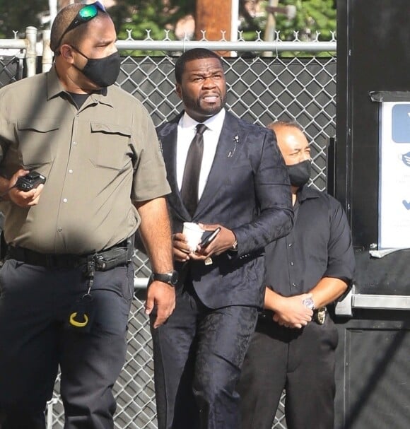 Exclusif - 50 Cent se rend sur l'émission "Jimmy Kimmel Live!" avec une mystérieuse inconnue à Hollywood le 16 septembre 2021.