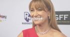 Jane Seymour : Epaule nue et robe moulante, l'actrice de 71 ans est une beauté éternelle
