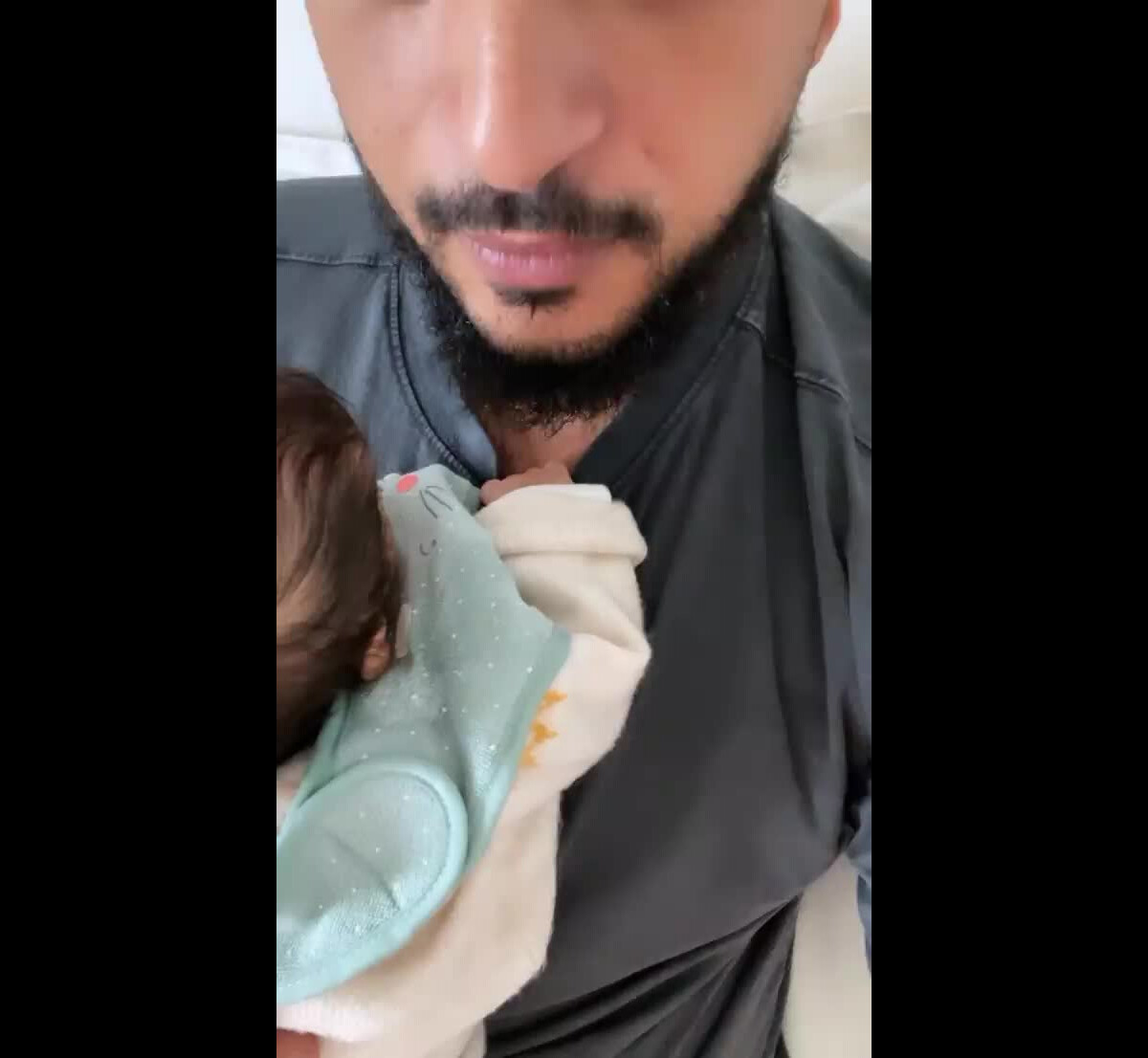 vidéo slimane partage un tendre moment avec sa fille sur instagram