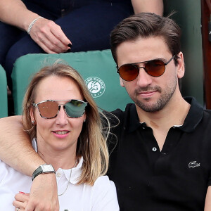 Audrey Lamy et son compagnon Thomas Sabatier dans les tribunes des internationaux de Roland Garros - jour 5 - à Paris, France, le 31 mai 2018. © Cyril Moreau - Dominique Jacovides/Bestimage 