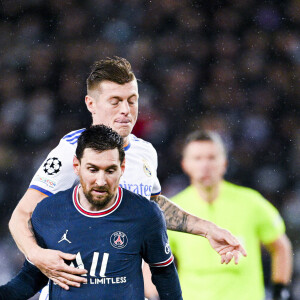 Lionel Messi vs Toni Kroos (Real Madrid) - 8ème de finale aller de la Ligue Des Champions "PSG - Real Madrid (1-0)" au Parc des Princes à Paris, le 15 février 2022.