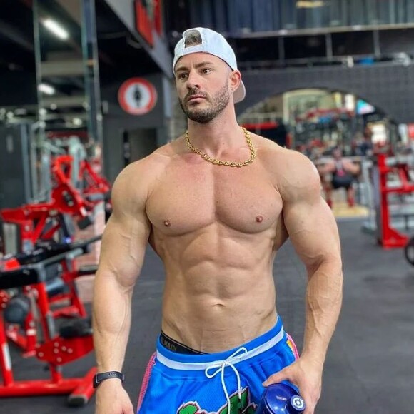Maxime Parisi à la salle de sport