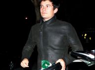 Orlando Bloom remet le maillot de bain au dressing et sort... le total look motard ! Rock'n'roll !