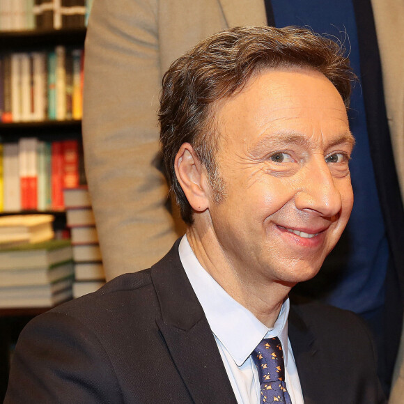 Stéphane Bern - Dédicace de S.Bern et S.A.R. La Grande- Duchesse M.T. de Luxembourg du livre " Un Amour souverain " chez Albin Michel à la librairie Galignani à Paris le 3 décembre 2021. © Panoramic / Bestimage 