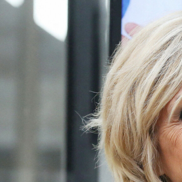 Exclusif - Les coulisses du bulletin météo avec Évelyne Dhéliat pour les 30 ans de la Fête de la Science à la Sorbonne le 9 octobre 2021. © Panoramic / Bestimage