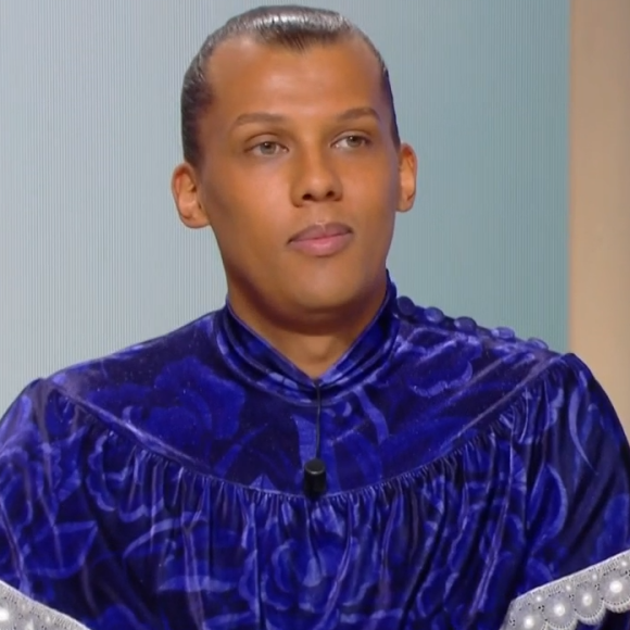 Stromae pas très à l'aise à l'idée de faire la promotion de son album dans Quotidien en plein conflit ukranien