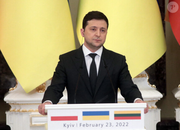 Le président d'Ukraine, Volodymyr Zelensky - Le président d'Ukraine, Volodymyr Zelensky rencontre ses homologues polonais, Andrzej Duda et lithuanien, Gitanas Nauseda à Kiev, sur fond de conflit de l'Ukraine avec la Russie. Le 23 février 2022. 