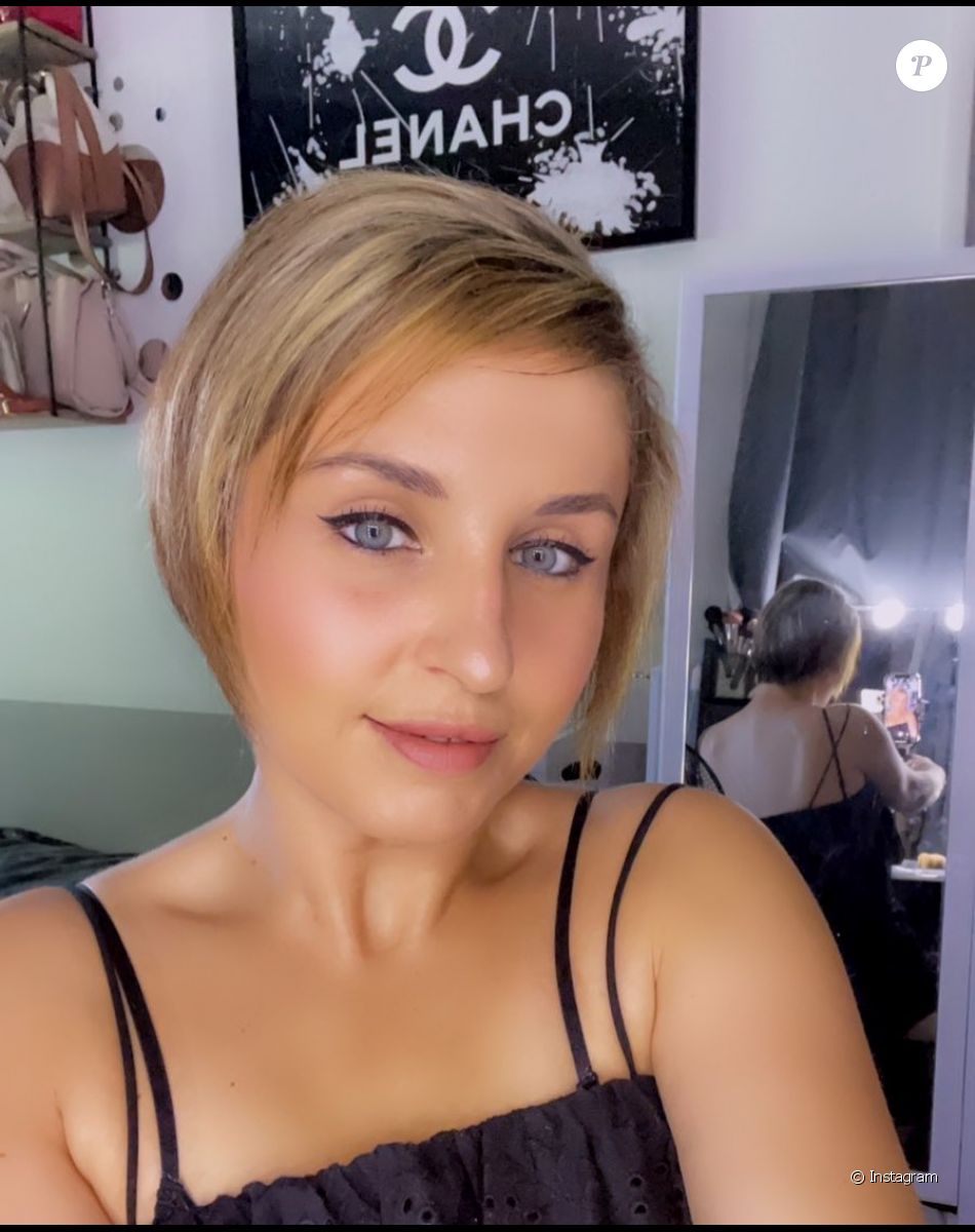 Amandine Pellissard et son mari Alexandre, stars de "Familles nombreuses, la vie en XXL" sur TF1, sont à la tête d'une fratrie de huit enfants.