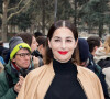 Amira Casar assiste au défilé Loewe, collection prêt-à-porter automne-hiver 2022-2023, à Paris. Le 4 mars 2022.