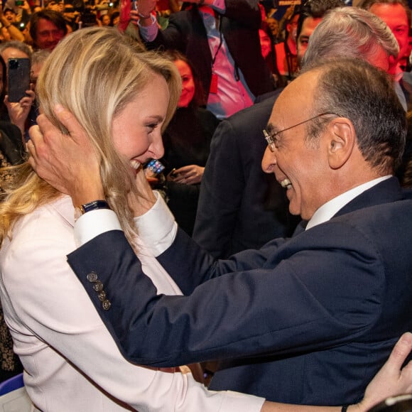 Marion Maréchal, enceinte, et Eric Zemmour - Meeting de Eric Zemmour, candidat à l'élection présidentielle, au Zénith de Toulon le 6 mars 2022