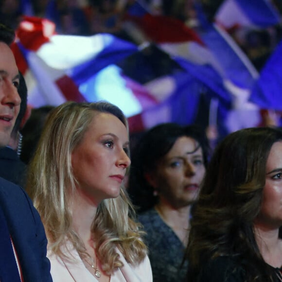 Marion Maréchal, enceinte, et Sarah Knafo - Meeting de Eric Zemmour, candidat à l'élection présidentielle, au Zénith de Toulon le 6 mars 2022