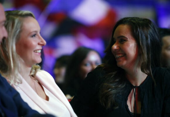 Marion Maréchal, enceinte, et Sarah Knafo - Meeting de Eric Zemmour, candidat à l'élection présidentielle, au Zénith de Toulon le 6 mars 2022