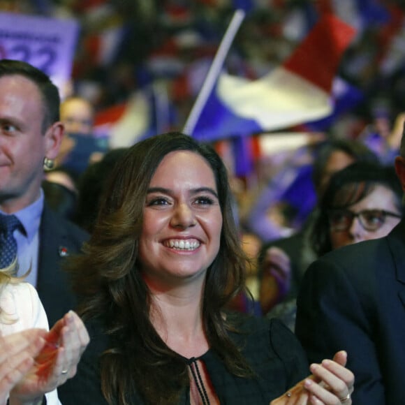 Marion Maréchal, enceinte, et Sarah Knafo - Meeting de Eric Zemmour, candidat à l'élection présidentielle, au Zénith de Toulon le 6 mars 2022