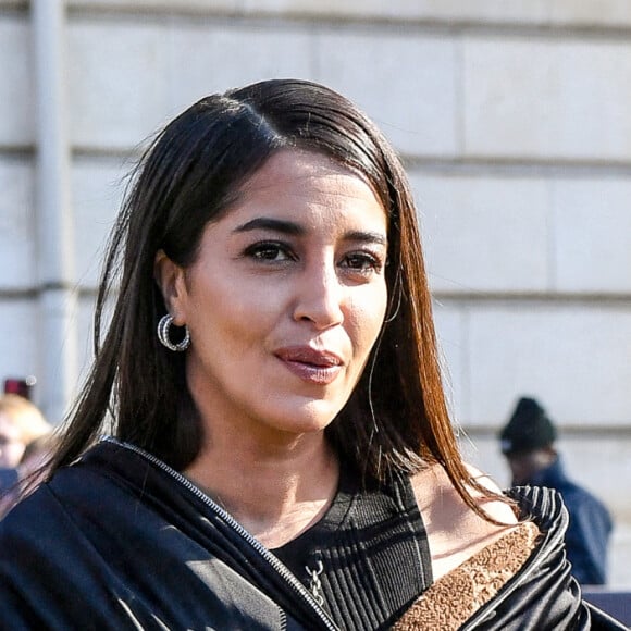 Leïla Bekhti arrive au Musée d'Orsay pour assister au défilé Louis Vuitton, collection prêt-à-porter automne-hiver 2022/2023. Paris, France, le 7 mars 2022. © Veeren-Clovis/bestimage