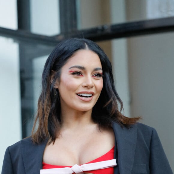 Vanessa Hudgens arrive au Musée d'Art Moderne pour assister au défilé Giambattista Valli, collection prêt-à-porter automne-hiver 2022/2023. Paris, France, le 7 mars 2022. © Veeren-Clovis/Bestimage