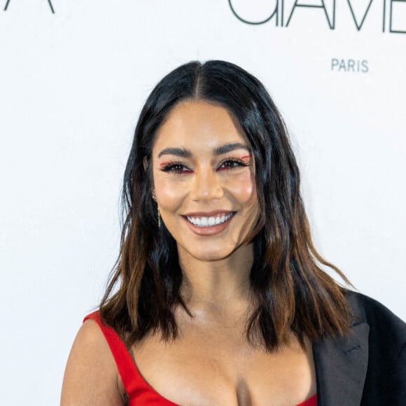 Vanessa Hudgens assiste au défilé Giambattista Valli, collection prêt-à-porter Automne/Hiver 2022/2023, au Musée d'Art Moderne. Paris, France, le 7 mars 2022. © Olivier Borde/Bestimage