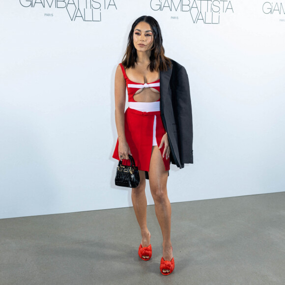 Vanessa Hudgens assiste au défilé Giambattista Valli, collection prêt-à-porter Automne/Hiver 2022/2023, au Musée d'Art Moderne. Paris, France, le 7 mars 2022. © Olivier Borde/Bestimage