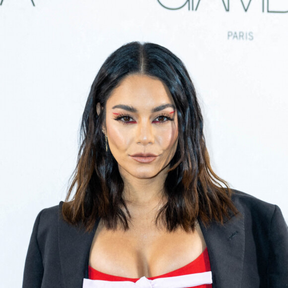 Vanessa Hudgens assiste au défilé Giambattista Valli, collection prêt-à-porter Automne/Hiver 2022/2023, au Musée d'Art Moderne. Paris, France, le 7 mars 2022. © Olivier Borde/Bestimage