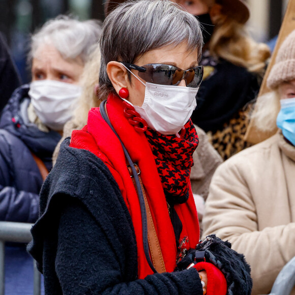 Isabelle Morini-Bosc - Obsèques de Jean-Pierre Pernaut en la Basilique Sainte-Clotilde à Paris le 9 mars 2022. © Cyril Moreau / Bestimage